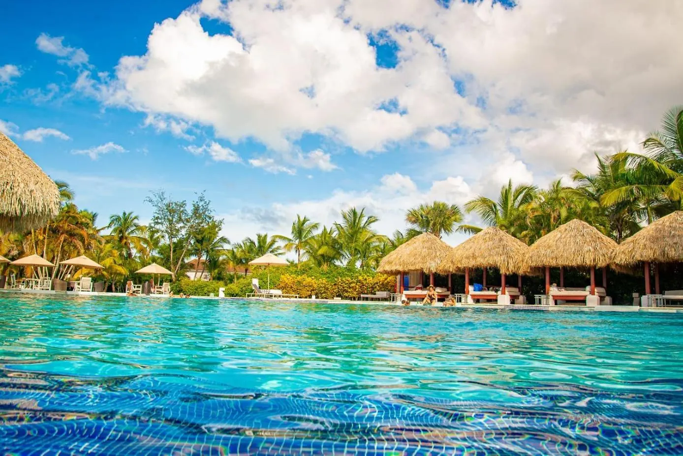 Beautiful 2-Bedroom Apartment In Cocotal With Amazing Lake Views And Pools Punta Cana