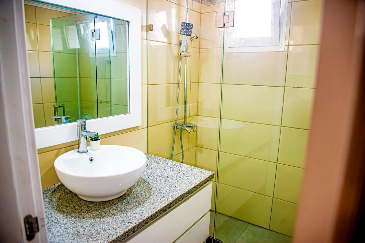 Beautiful 2-Bedroom Apartment In Cocotal With Amazing Lake Views And Pools Punta Cana