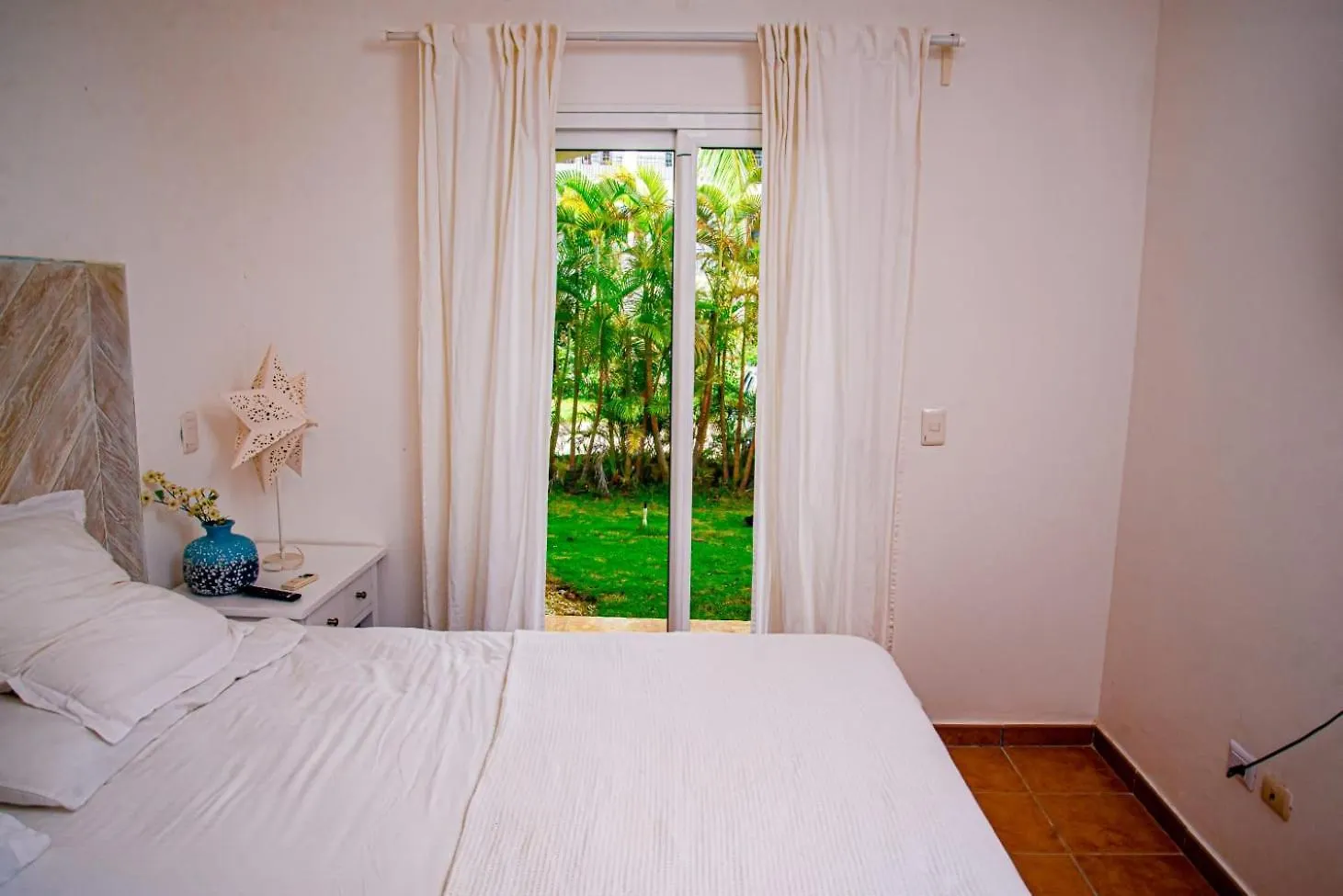 Beautiful 2-Bedroom Apartment In Cocotal With Amazing Lake Views And Pools Punta Cana