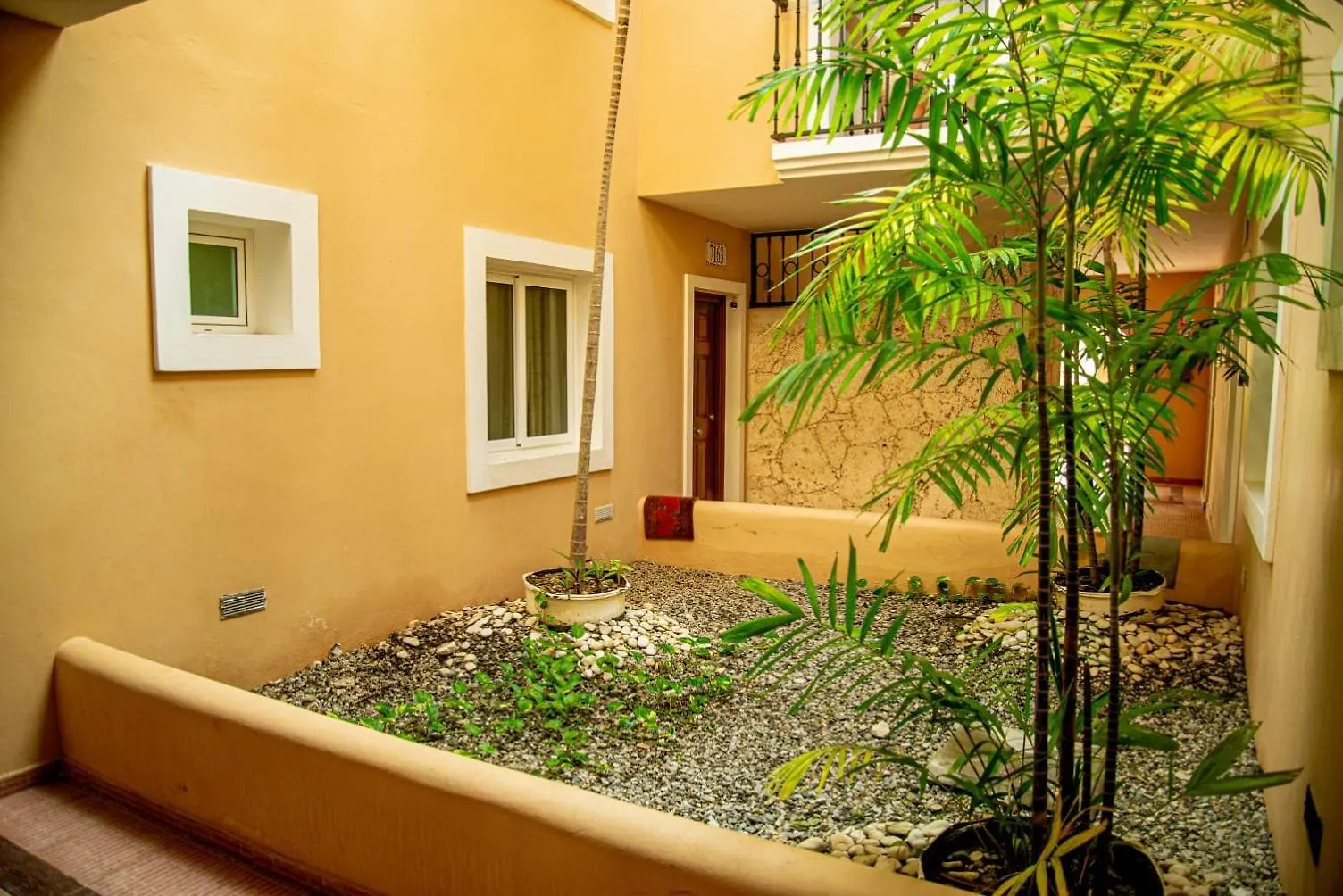 Beautiful 2-Bedroom Apartment In Cocotal With Amazing Lake Views And Pools Punta Cana Dominikana