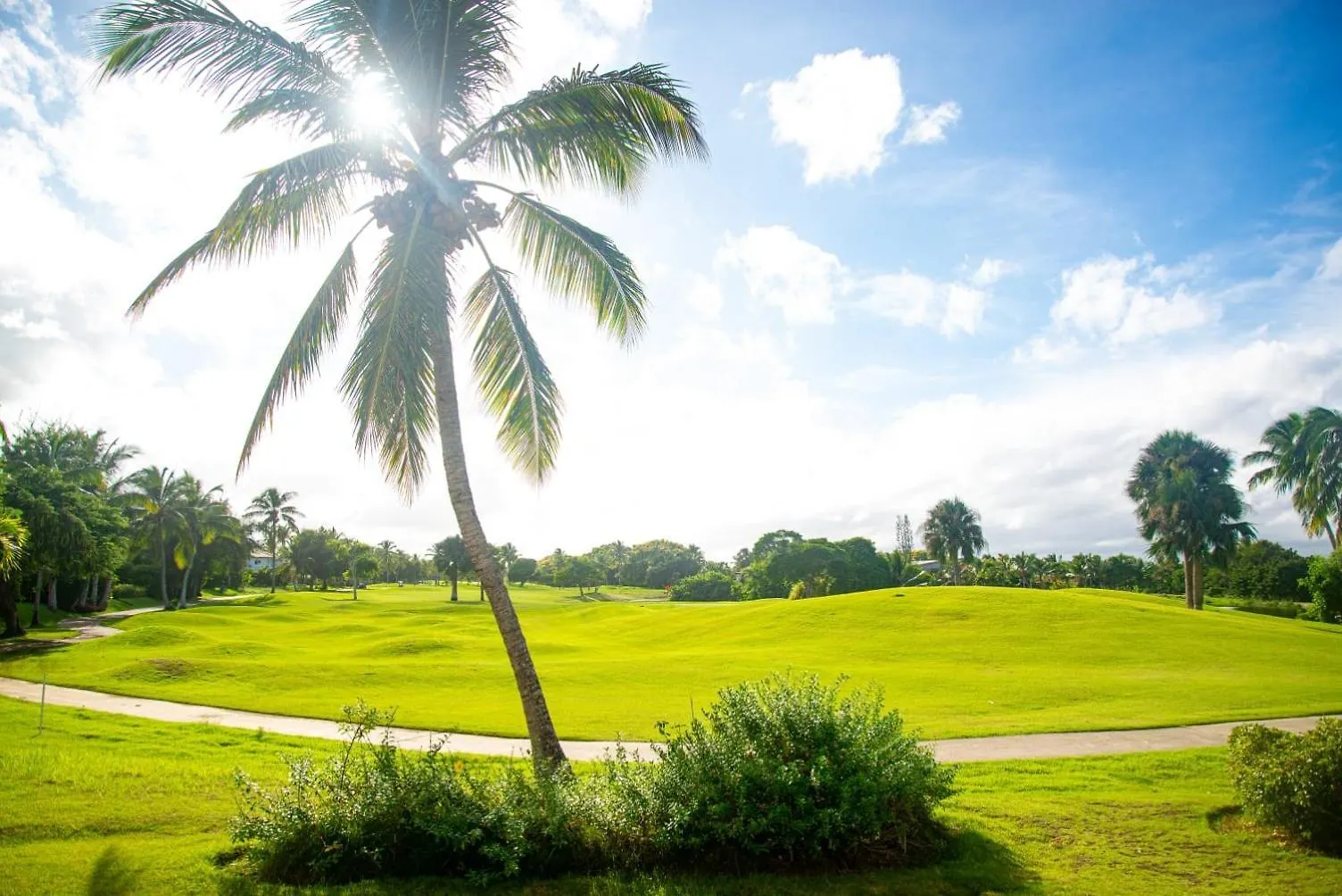 Beautiful 2-Bedroom Apartment In Cocotal With Amazing Lake Views And Pools Punta Cana 0*,